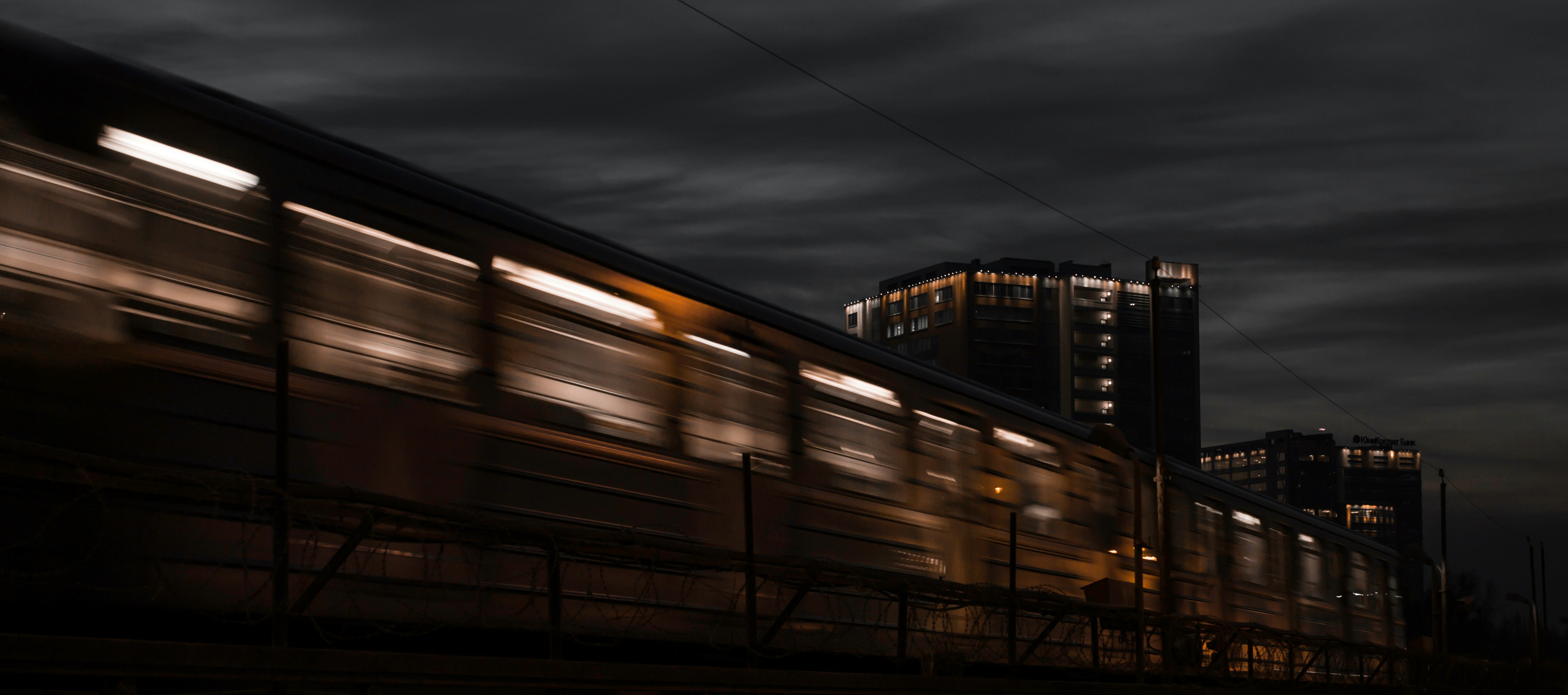 max-kolganov-hYnxutKFKSk-unsplash